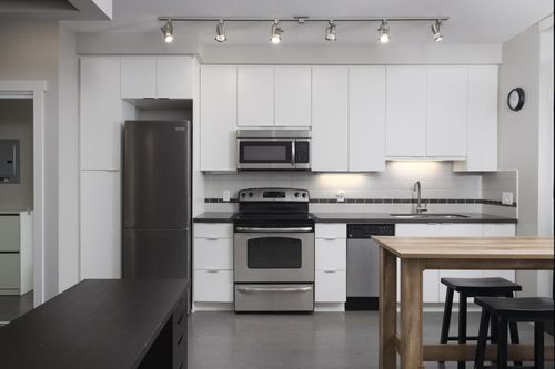 307-9025 Highland Crt, Burnaby, BC, V5A0A8 | Card Image