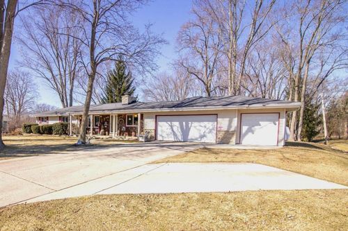 S67W13014 Larkspur Road, Muskego, WI, 53150 | Card Image