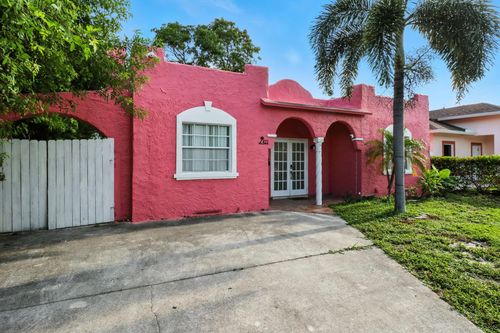 423 Kern St, West Palm Beach, FL, 33405-4827 | Card Image