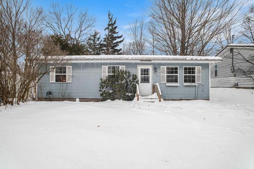 583 Cherry Grove Ln, Frankfort, MI, 49635-9302 | Card Image