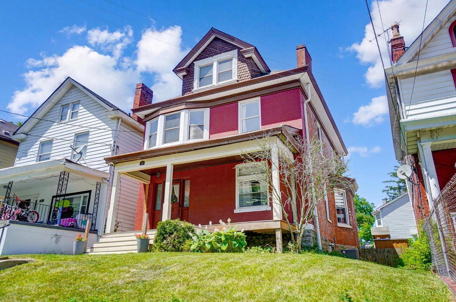 Helen St, Cincinnati, OH 45219