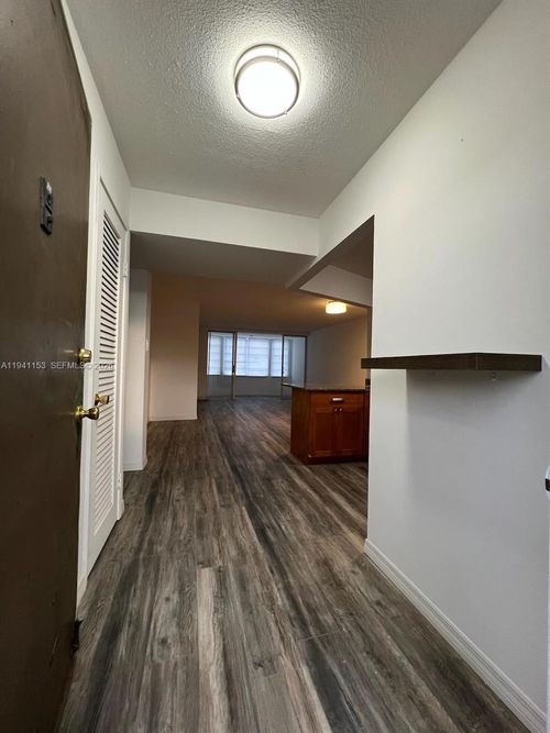 2-1680 Ne 191st St, Miami, FL, 33179-4102 | Card Image