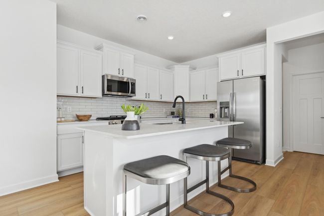 (*Photo of decorated model, actual homes colors and finishes will vary) | Image 5