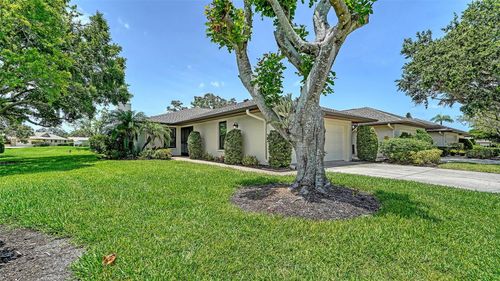 19d-3734 Ballantrae Dr, SARASOTA, FL, 34238-2801 | Card Image