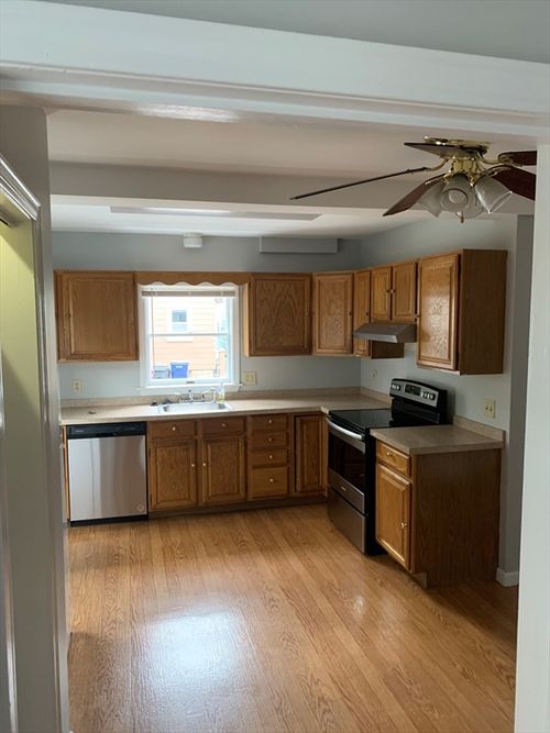 apt-1-101 Sciarappa St, Cambridge, MA, 02141-2245 | Card Image