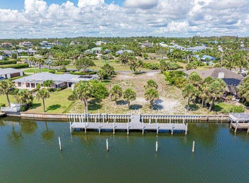 4406 Bethel Creek Dr, Vero Beach, FL, 32963-1233 | Card Image