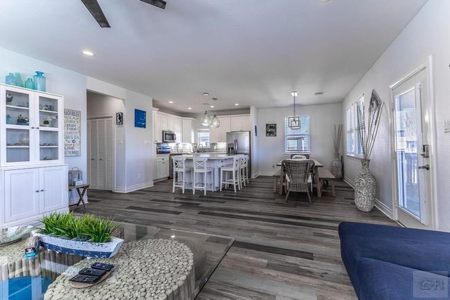 13111 Buccaneer Pkwy, House other with 3 bedrooms, 2 bathrooms and 1 parking in Freeport TX | Image 6