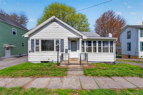 81 Pine Grove Ave, Kingston, NY, 12401-5409 | Card Image