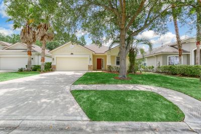 96229 Long Beach Drive, Home with 3 bedrooms, 2 bathrooms and null parking in Fernandina Beach FL | Image 2