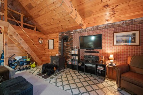 5 Pine Lane, Dallas Plt, ME, 04970 | Card Image