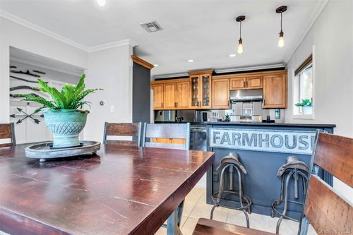 36 N Morris Avenue, Brookhaven, NY, 11738 | Card Image