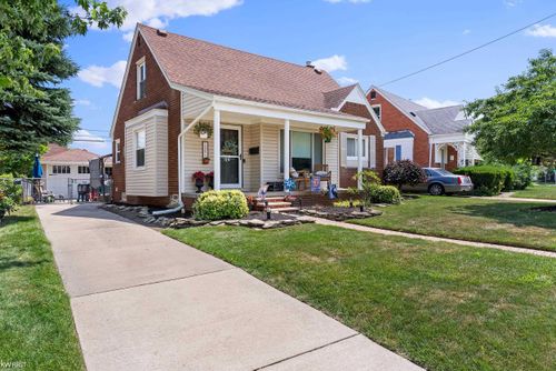 24821 Woodcroft Dr, Dearborn, MI, 48124-1756 | Card Image