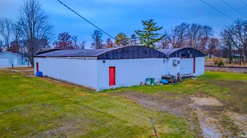 625-615-625 E Madison St, Fairmount, IN, 46928-1835 | Card Image