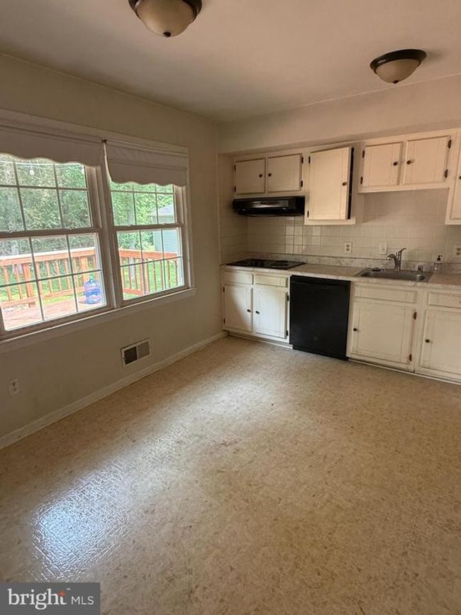 7400 Roxbury Ave, House other with 3 bedrooms, 3 bathrooms and null parking in MANASSAS VA | Image 6