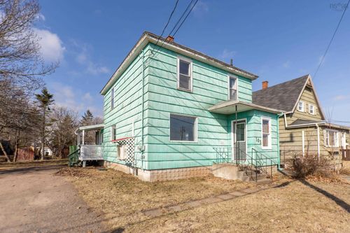 103 Hickman St, Amherst, NS, B4H2M7 | Card Image