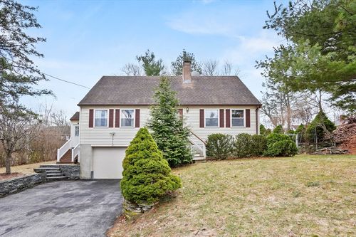 1 Sierra St, Worcester, MA, 01602-1748 | Card Image