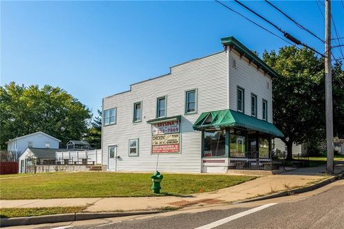 10 Jefferson Ave, Chippewa Falls, WI, 54729-1317 | Card Image