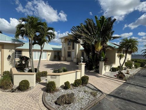 15472 Nelsons Walk Ct, NORTH FORT MYERS, FL, 33917-8219 | Card Image