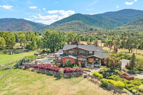 4890 Highway 66, Ashland, OR, 97520-9712 | Card Image