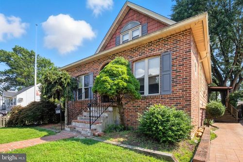 720 Cedar Ave, MOUNT EPHRAIM, NJ, 08059-1001 | Card Image