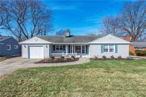 2570 Jameston Dr, Rocky River, OH, 44116-3604 | Card Image