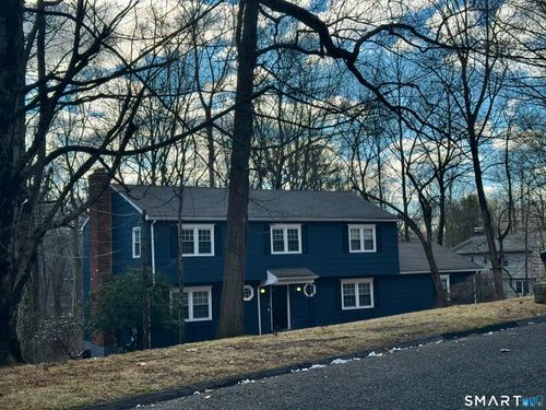 6 Redcoat Ln, Trumbull, CT, 06611-2132 | Card Image