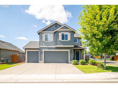 1012 Ne 11th Ct, Battle Ground, WA, 98604-4688 | Card Image