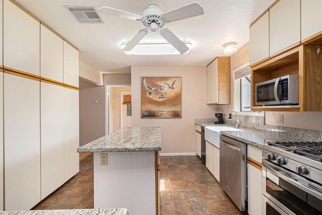 Kitchen | Image 9