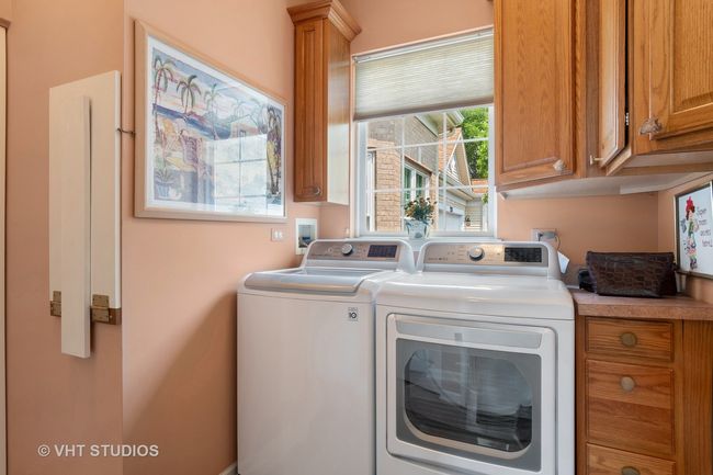 21513 W Douglas Ln, Condo with 3 bedrooms, 2 bathrooms and 2 parking in Plainfield IL | Image 18