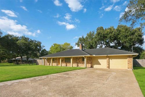 1218 S Booth Lane, Alvin, TX, 77511 | Card Image