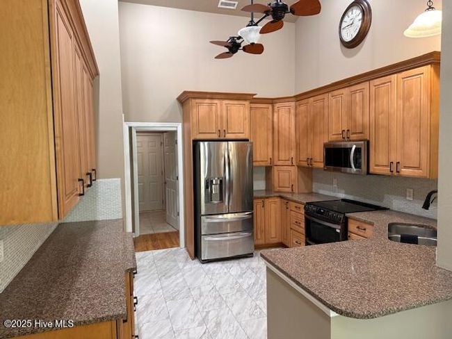 534 Sandpiper Bay Dr Sw, House other with 3 bedrooms, 2 bathrooms and 2 parking in Sunset Beach NC | Image 11