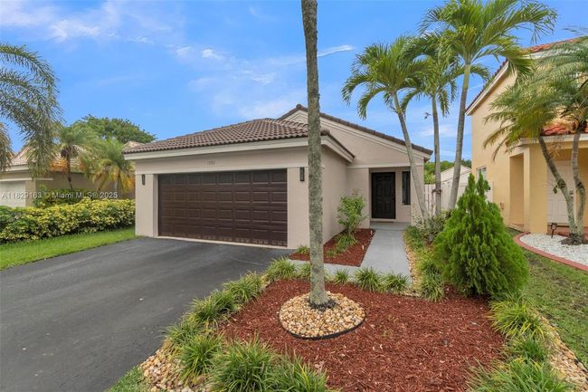 1592 Salerno Cir, House other with 3 bedrooms, 2 bathrooms and null parking in Weston FL | Image 44