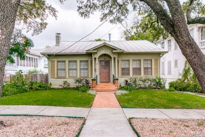 109 E Magnolia Ave, House other with 3 bedrooms, 3 bathrooms and null parking in San Antonio TX | Image 1