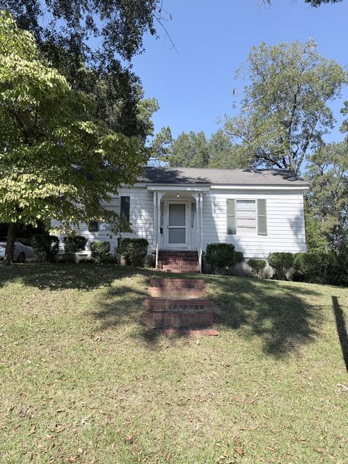 803 W Charlton St, milledgeville, GA, 31061-2605 | Card Image