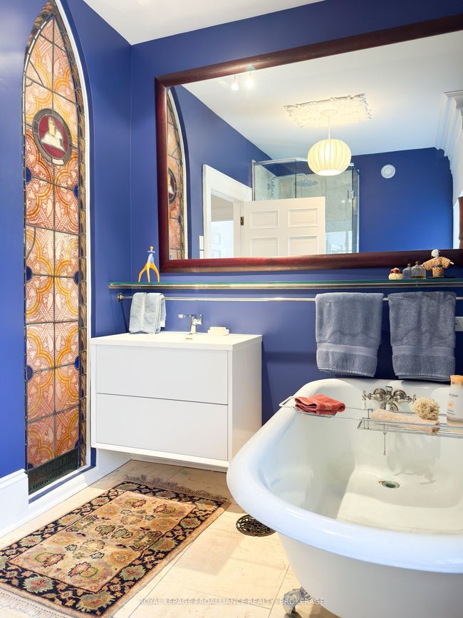 1863 Sydenham Rd, House other with 3 bedrooms, 4 bathrooms and 6 parking in Kingston ON | Image 41