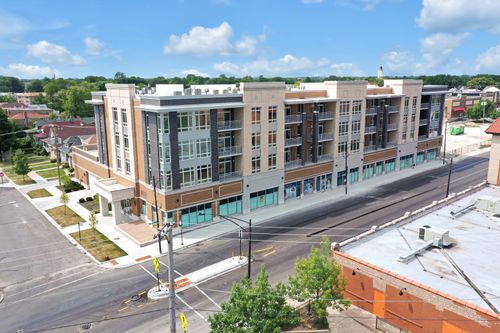 307-4758 Laramie Ave, Chicago, IL, 60630-3628 | Card Image