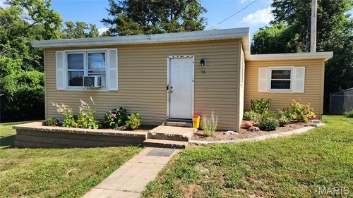 32 5th St, Hillsboro, MO, 63050-5044 | Card Image