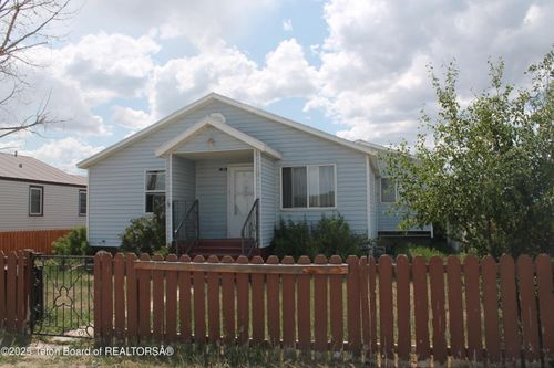 15 Taylor Ave, Big Piney, WY, 83113-5281 | Card Image