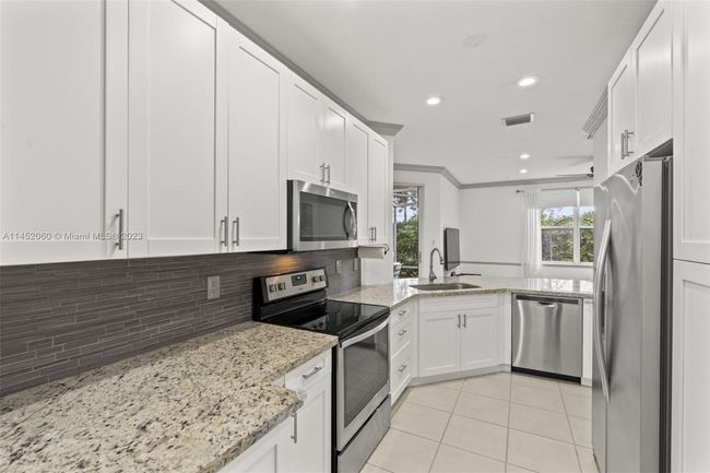 3300 Sw 171st Ter, House other with 4 bedrooms, 2 bathrooms and null parking in Miramar FL | Image 5