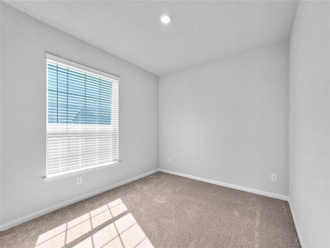 329 Grayson Baw Ln, House other with 4 bedrooms, 2 bathrooms and 2 parking in Waller TX | Image 12