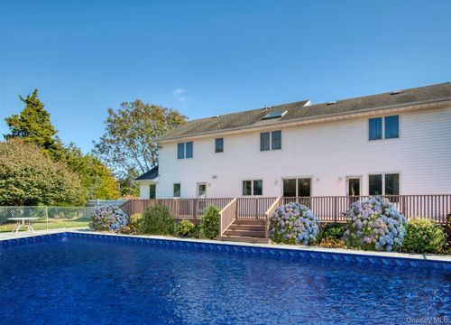 7 Sea Breeze Ave, Westhampton, NY, 11977-1518 | Card Image