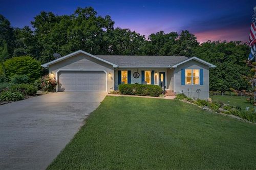 122 Sunset Ridge Dr, Crossville, TN, 38571-3670 | Card Image