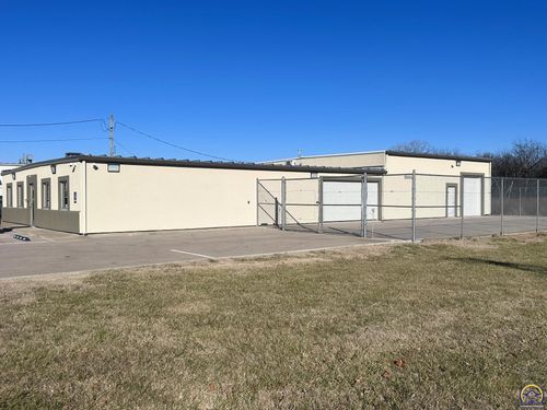 2320 S Kansas Ave, Topeka, KS, 66611-1142 | Card Image