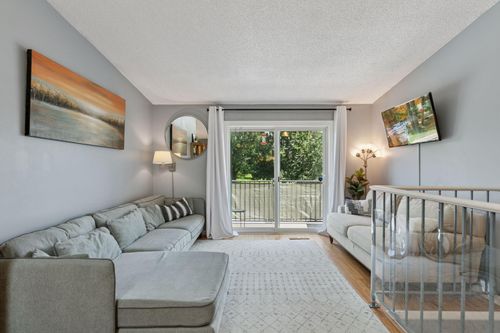 697h-697 Parkside Dr, Vadnais Heights, MN, 55127-3652 | Card Image