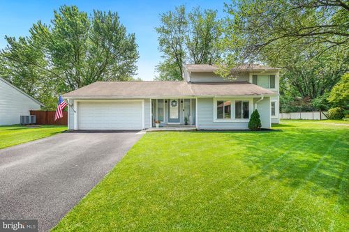 212 W Meadowland Ln, STERLING, VA, 20164-1141 | Card Image