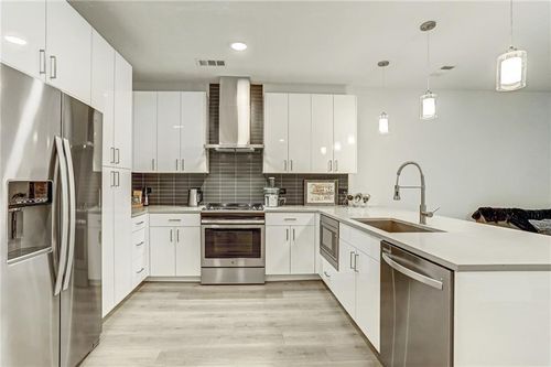 2213 Poquito Street, Austin, TX, 78722 | Card Image