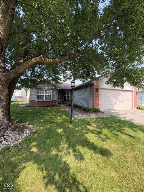 19257 Fox Chase Dr, Noblesville, IN, 46062-6619 | Card Image