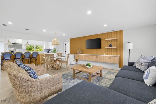 1377 Sand Castle Rd, SANIBEL, FL, 33957-3620 | Card Image