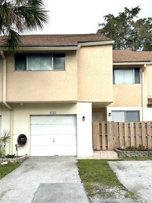 2-8253 Nw 8th Pl, Plantation, FL, 33324-1205 | Card Image