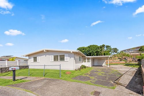 2220 Apoepoe St, Pearl City, HI, 96782-1239 | Card Image